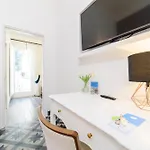 Luxury House Bed & Breakfast