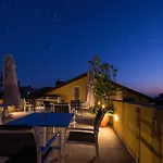 Bed & Breakfast Luxury House