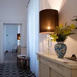 Luxury House Bed & Breakfast 4*