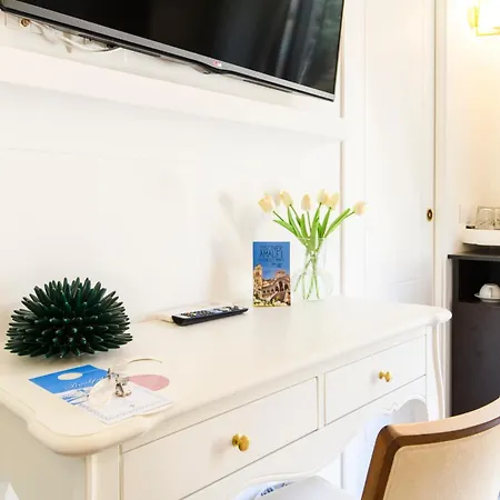 Luxury House Bed & Breakfast 2*