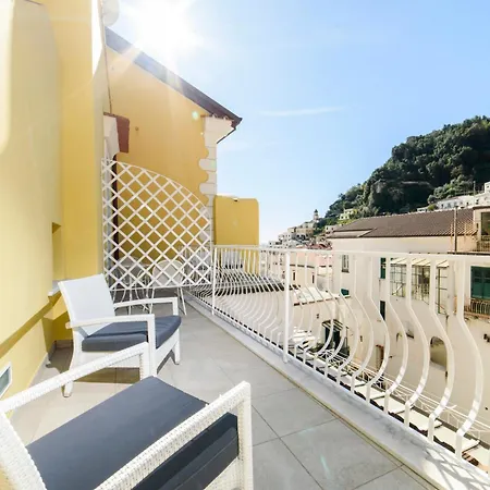 Luxury House Bed & Breakfast 2*