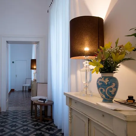 Luxury House Bed & Breakfast 4*